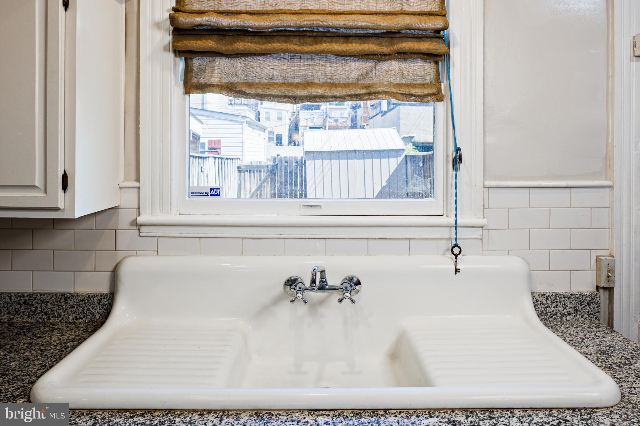 3408 Elliott Street Baltimore, MD 21224 - Photo 15 of 40 Cast iron drying rack and sink