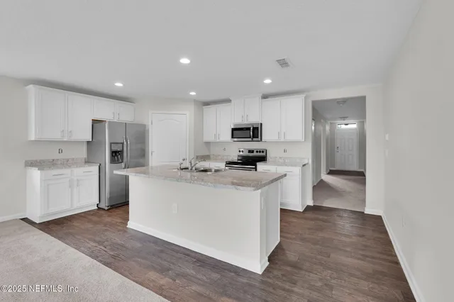 $2,000 | 1983 Pebble Point Drive, Green Cove Springs, FL 32043