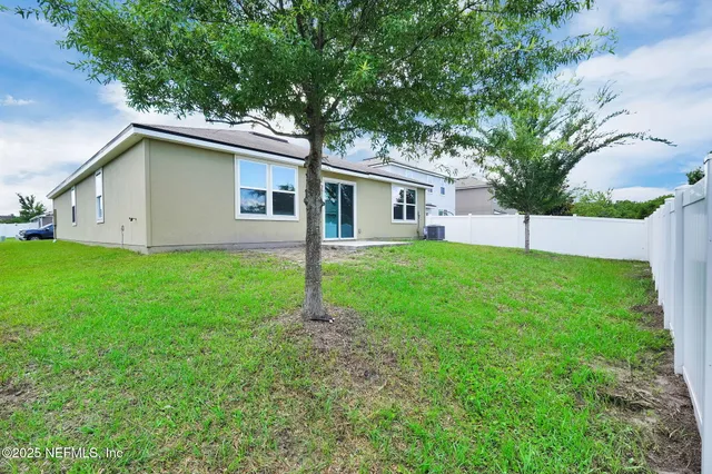 $2,000 | 1983 Pebble Point Drive, Green Cove Springs, FL 32043