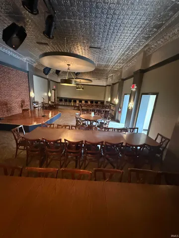 $599,000 | 101 North 2nd Street, Vincennes, IN 47591