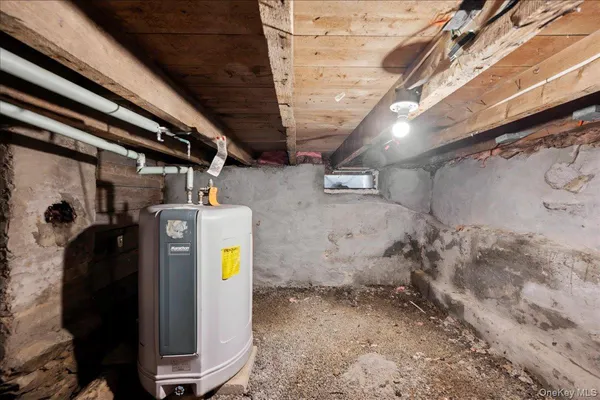 $240,000 | 35 Fallkill Avenue, Poughkeepsie, NY 12601