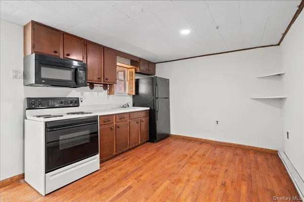 $240,000 | 35 Fallkill Avenue, Poughkeepsie, NY 12601