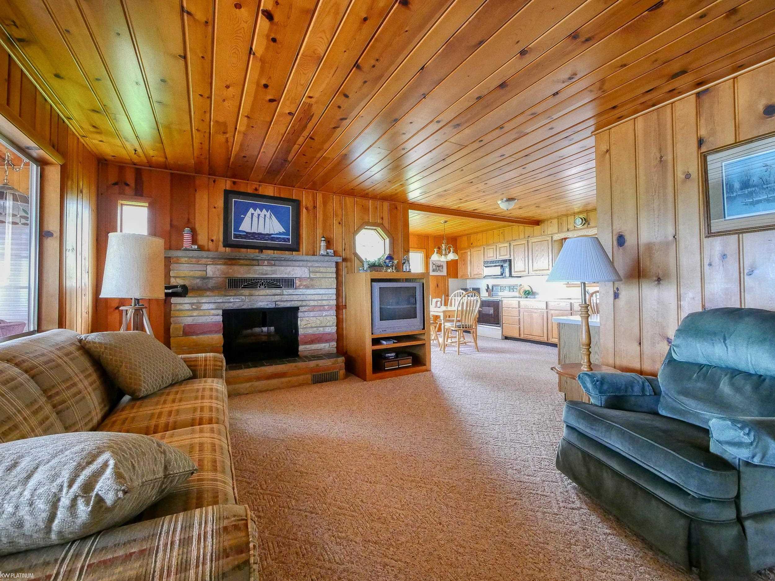 3894 Lakeshore Road Deckerville, MI 48427 - Photo 19 of 31 50141376-8da0b74c-b798-4354-aaae-1e4ec41df8e1.JPG