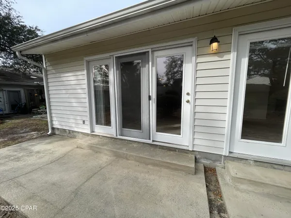 $1,400 | 2026 Baker Court, Unit 21, Panama City, FL 32401