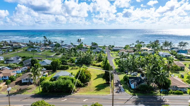 $1,999,000 | 11 Kuhio Highway, Kapaa, HI 96746
