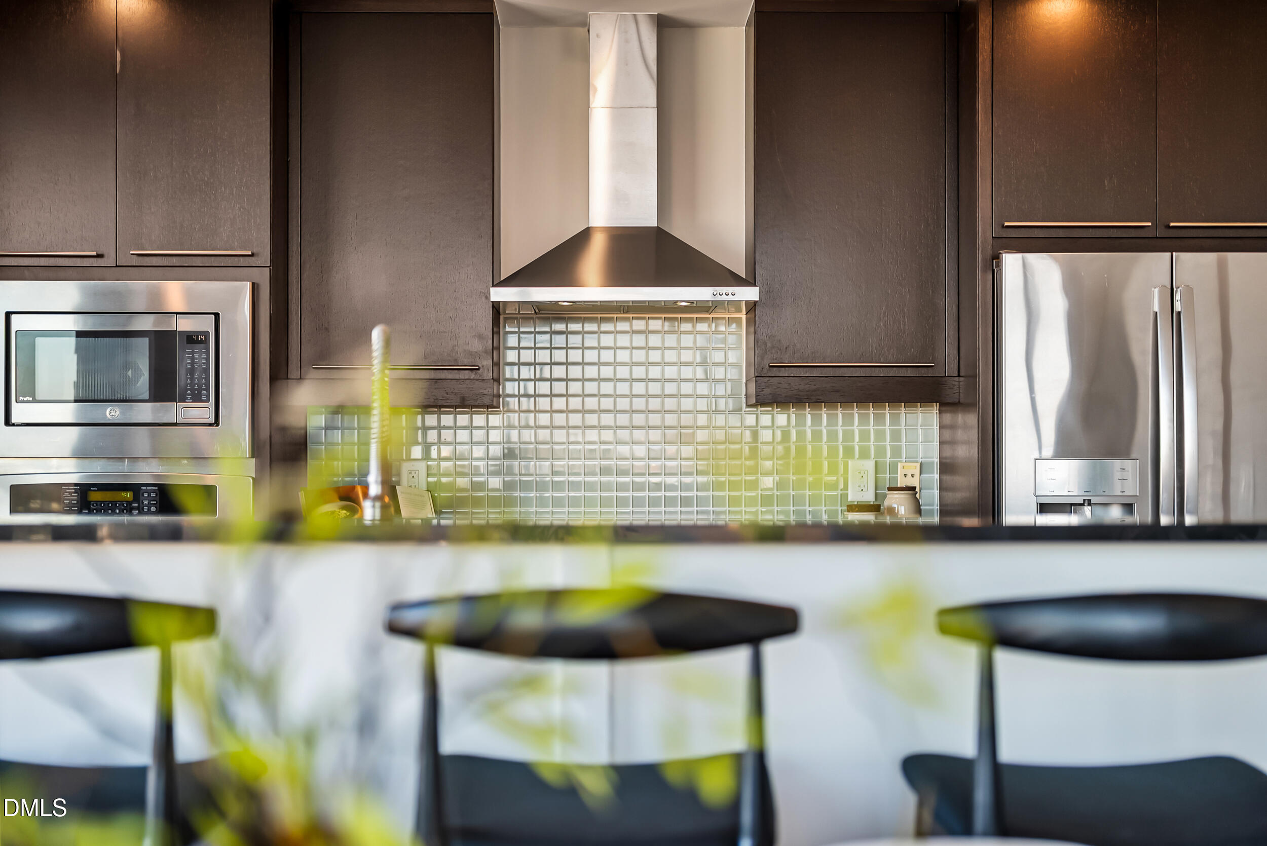 122 North Harrington Street Raleigh, NC 27603 - Photo 14 of 46 a kitchen with furniture and a window