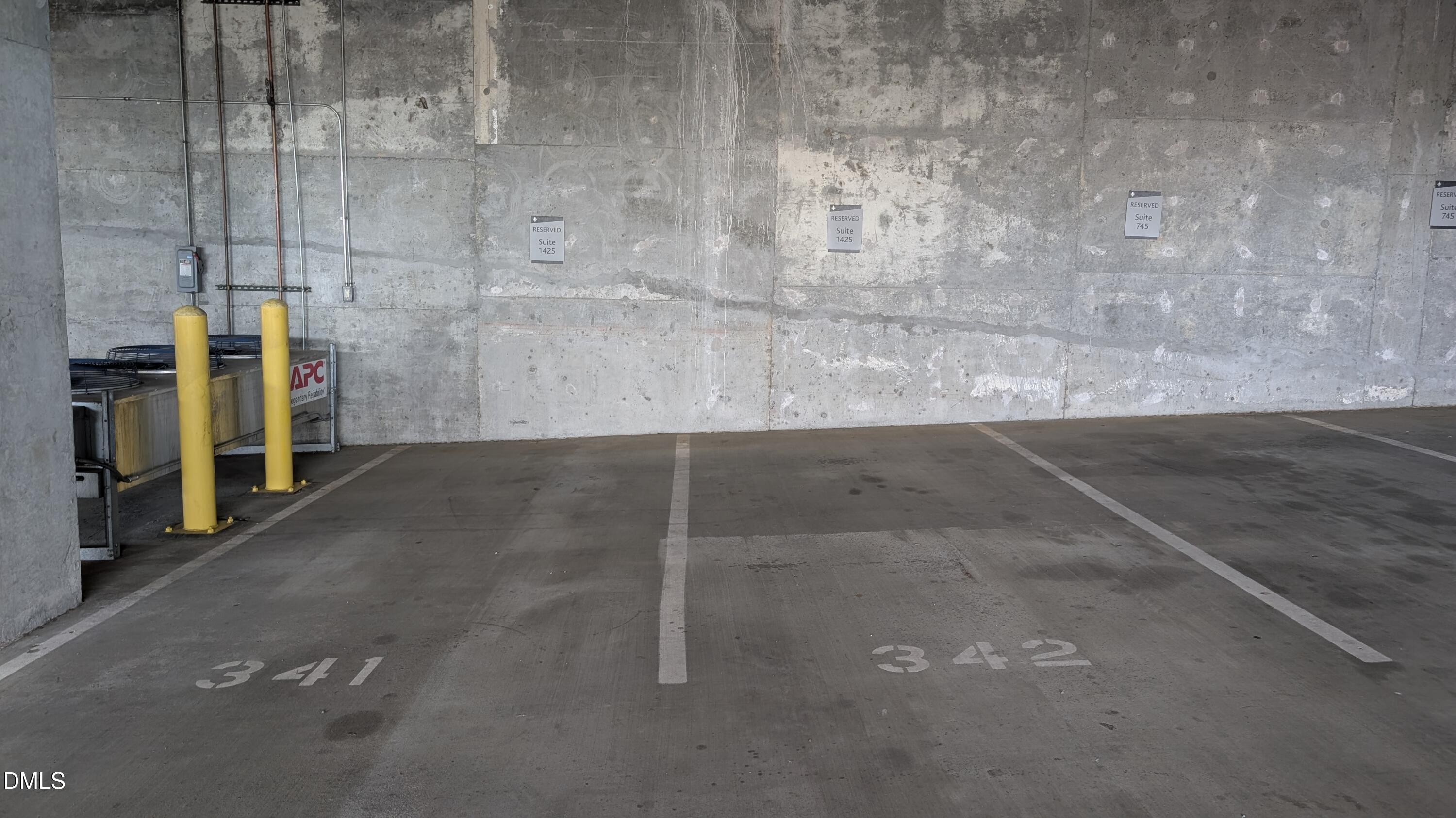 122 North Harrington Street Raleigh, NC 27603 - Photo 36 of 46 a view of a room with wooden floor