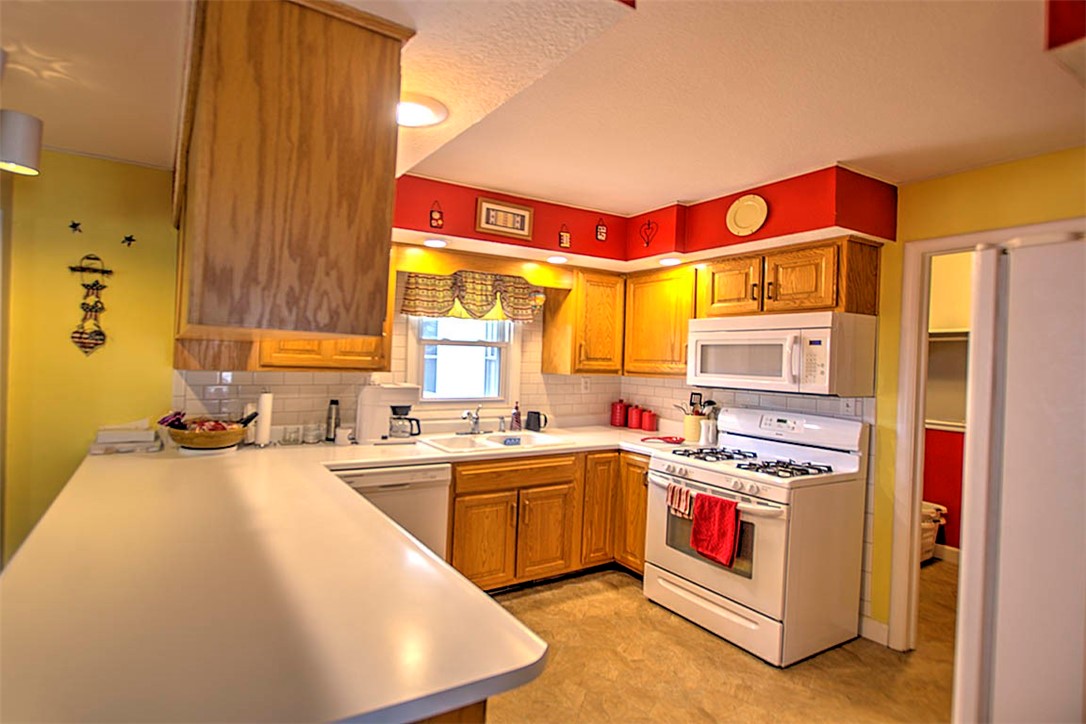 6060 Mayflower Drive Decatur, IL 62521 - Photo 15 of 32