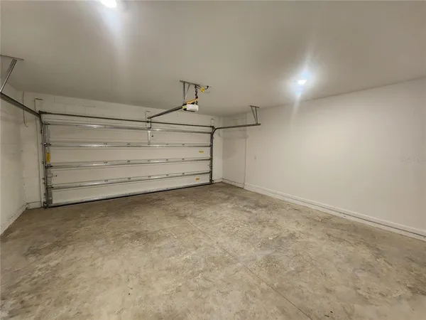 $2,700 | 2215 Green Valley Street, Daytona Beach, FL 32124