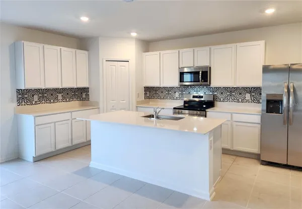 $2,700 | 2215 Green Valley Street, Daytona Beach, FL 32124