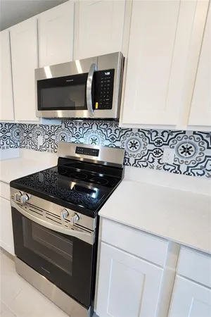 $2,700 | 2215 Green Valley Street, Daytona Beach, FL 32124