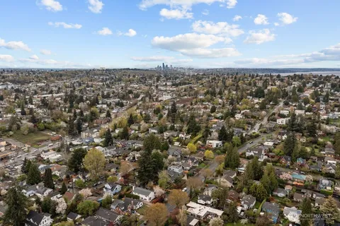 $1,300,000 | 7201 Seward Park Avenue South, Seattle, WA 98118