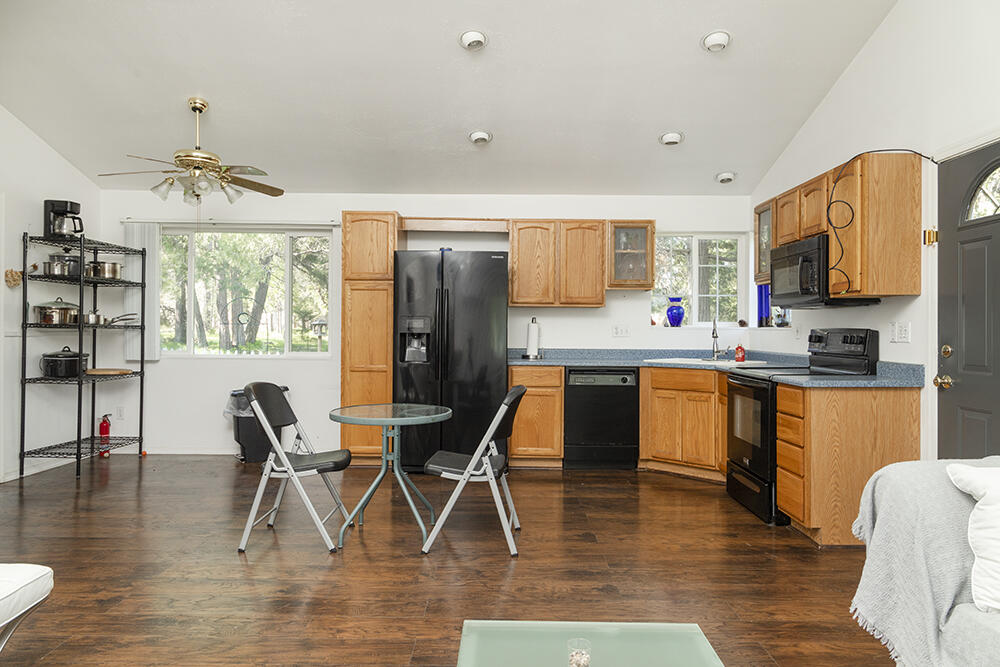 1685 Cedar Flat Road Williams, OR 97544 - Photo 3 of 60 4