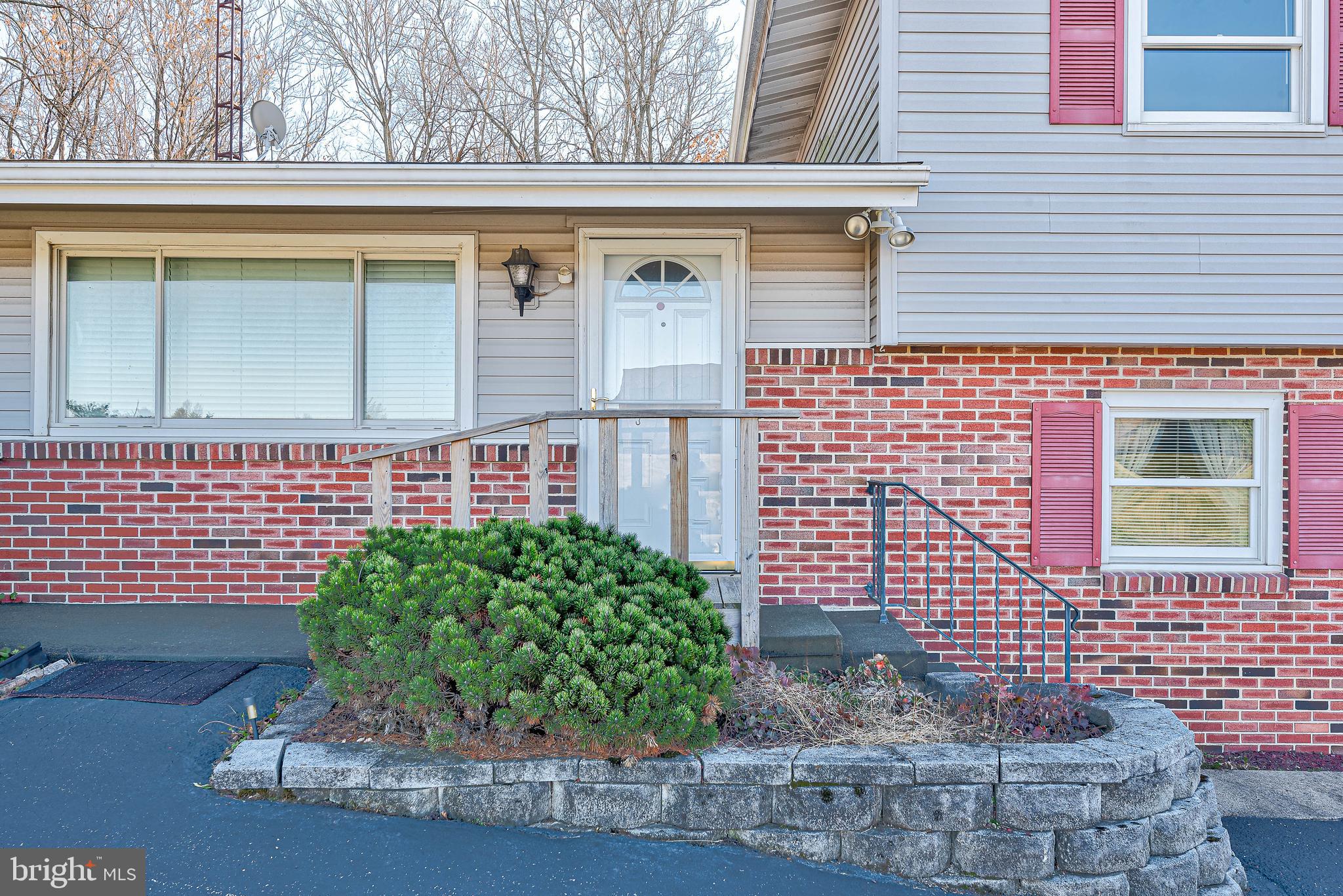 1218 Walnut Bottom Road Carlisle, PA 17015 - Photo 4 of 32 Gallery Image 4