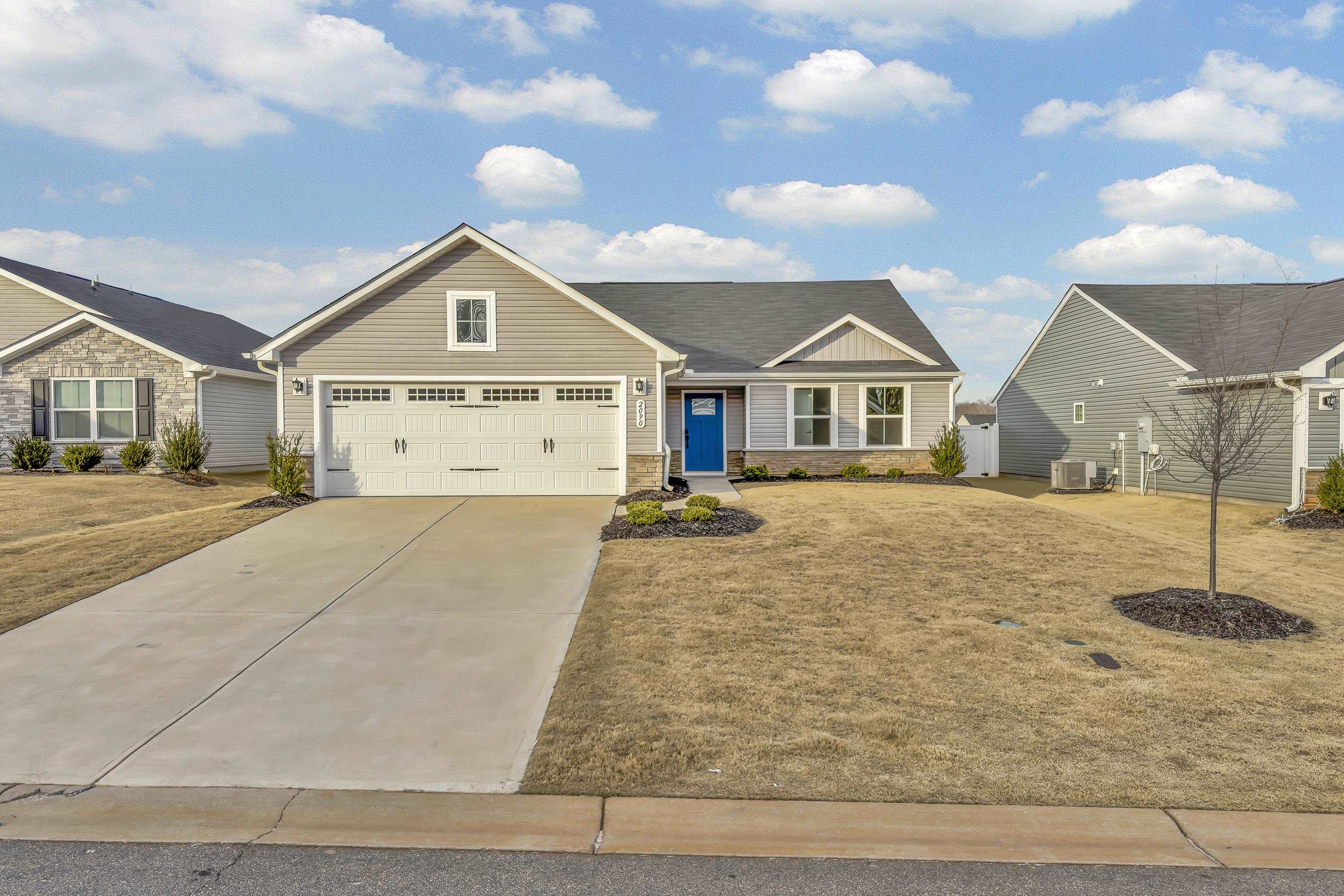 2090 Wexley Drive Inman, SC 29349 - Photo 2 of 27