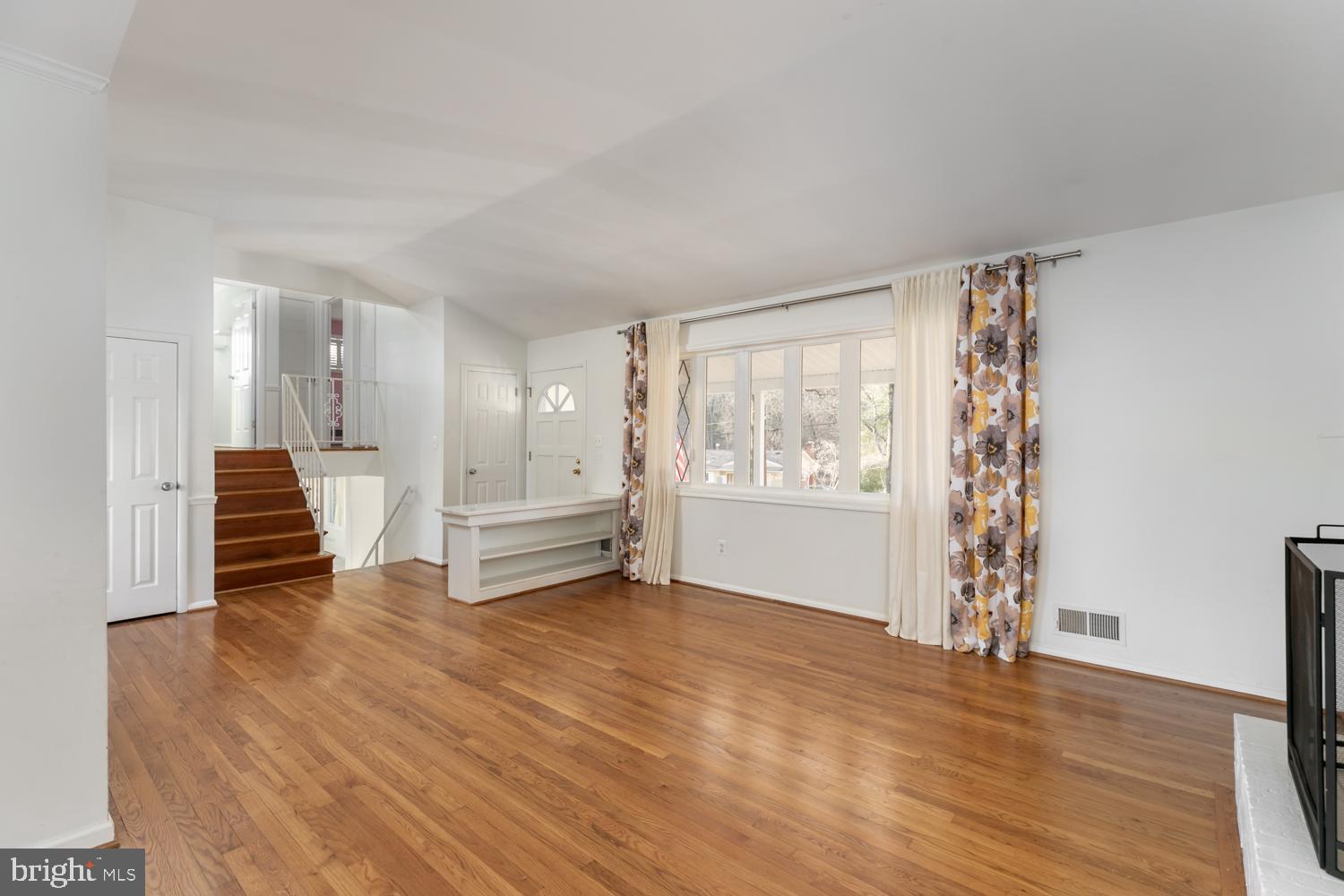3604 Cornell Road Fairfax, VA 22030 - Photo 5 of 40 Gallery Image 5