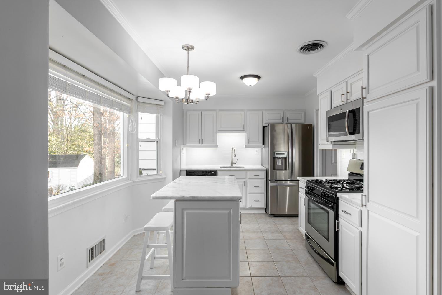 3604 Cornell Road Fairfax, VA 22030 - Photo 8 of 40 Gallery Image 8