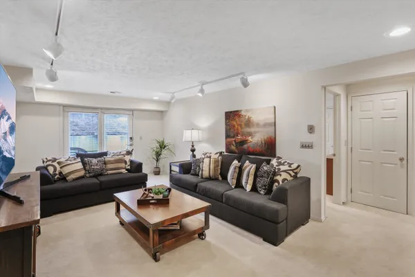 $425,000 | 618 West Holmberg Lane, Spokane, WA 99218