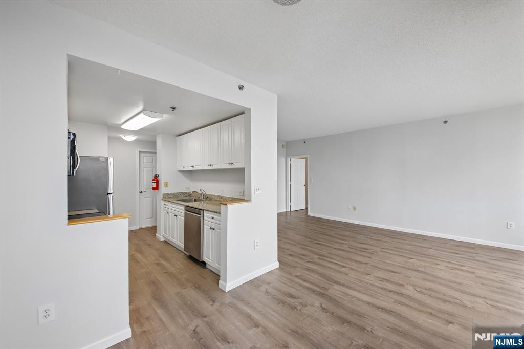 100 Old Palisade Road, Unit 2209 Fort Lee, NJ 07024 - Photo 12 of 27