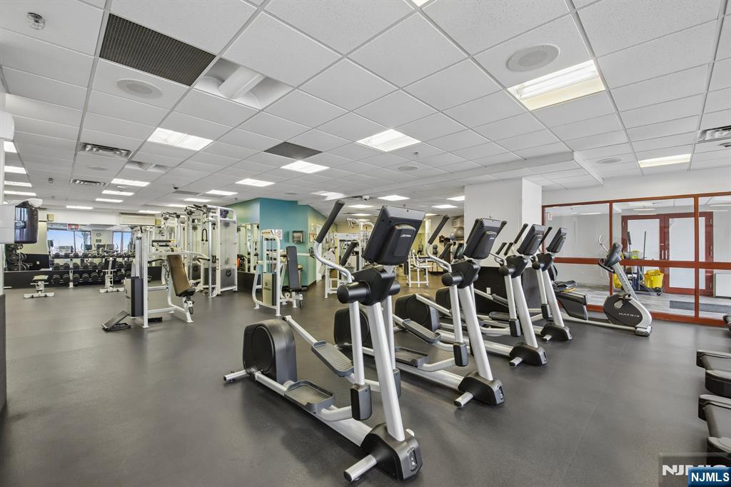 100 Old Palisade Road, Unit 2209 Fort Lee, NJ 07024 - Photo 24 of 27