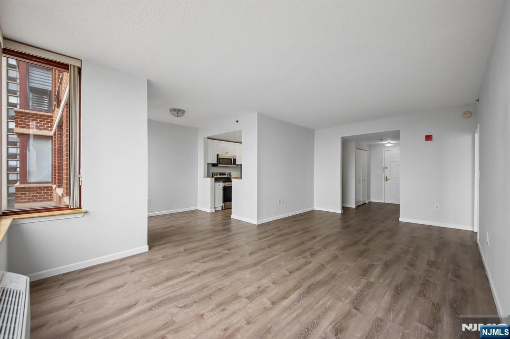 100 Old Palisade Road, Unit 2209 Fort Lee, NJ 07024 - Photo 9 of 27