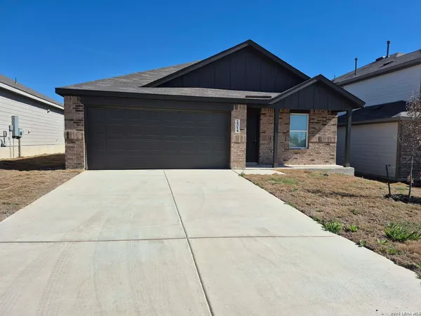 $1,850 | 2314 Croaker Creek, San Antonio, TX 78245