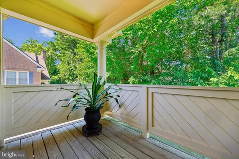 $750,000 | 5823 Linden Square Court, Unit 52, Rockville, MD 20852