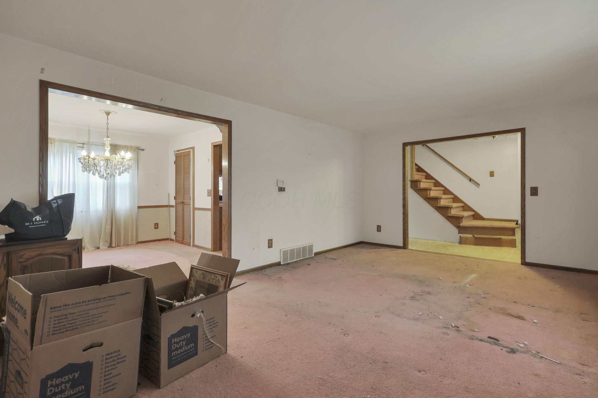 6175 Headley Road Columbus, OH 43230 - Photo 15 of 69 17-web-or-mls-G02A3481