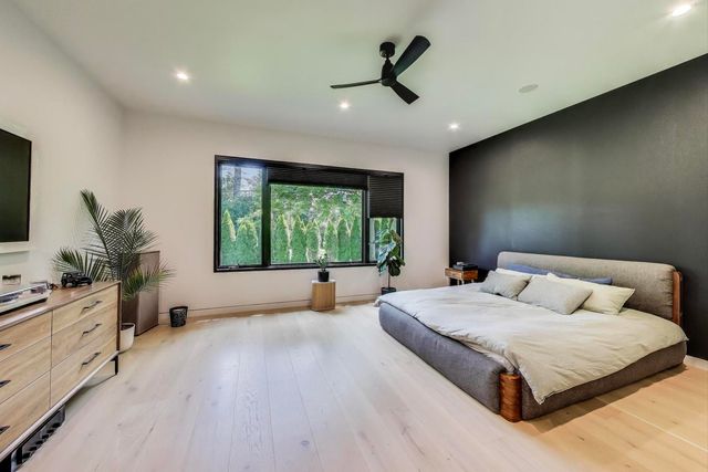 $2,200,000 | 821 Harms Road, Glenview, IL 60025