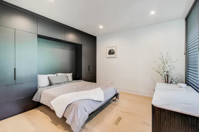 $2,200,000 | 821 Harms Road, Glenview, IL 60025