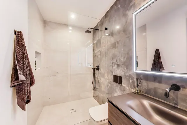 $2,200,000 | 821 Harms Road, Glenview, IL 60025