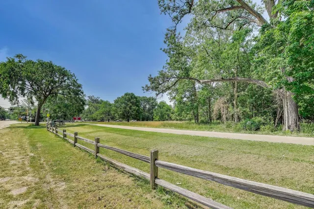 $2,200,000 | 821 Harms Road, Glenview, IL 60025