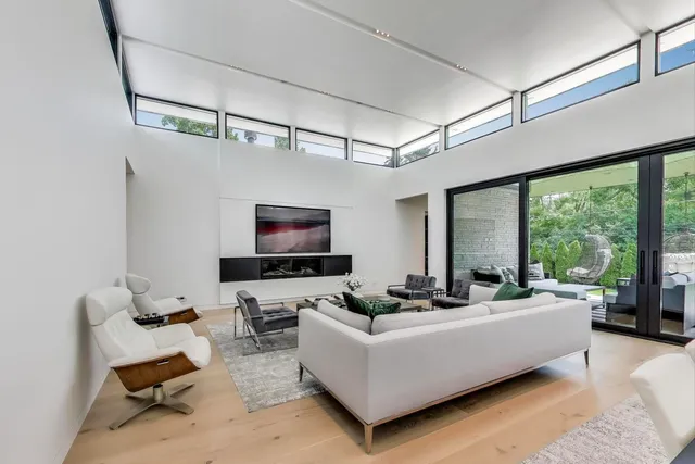 $2,200,000 | 821 Harms Road, Glenview, IL 60025