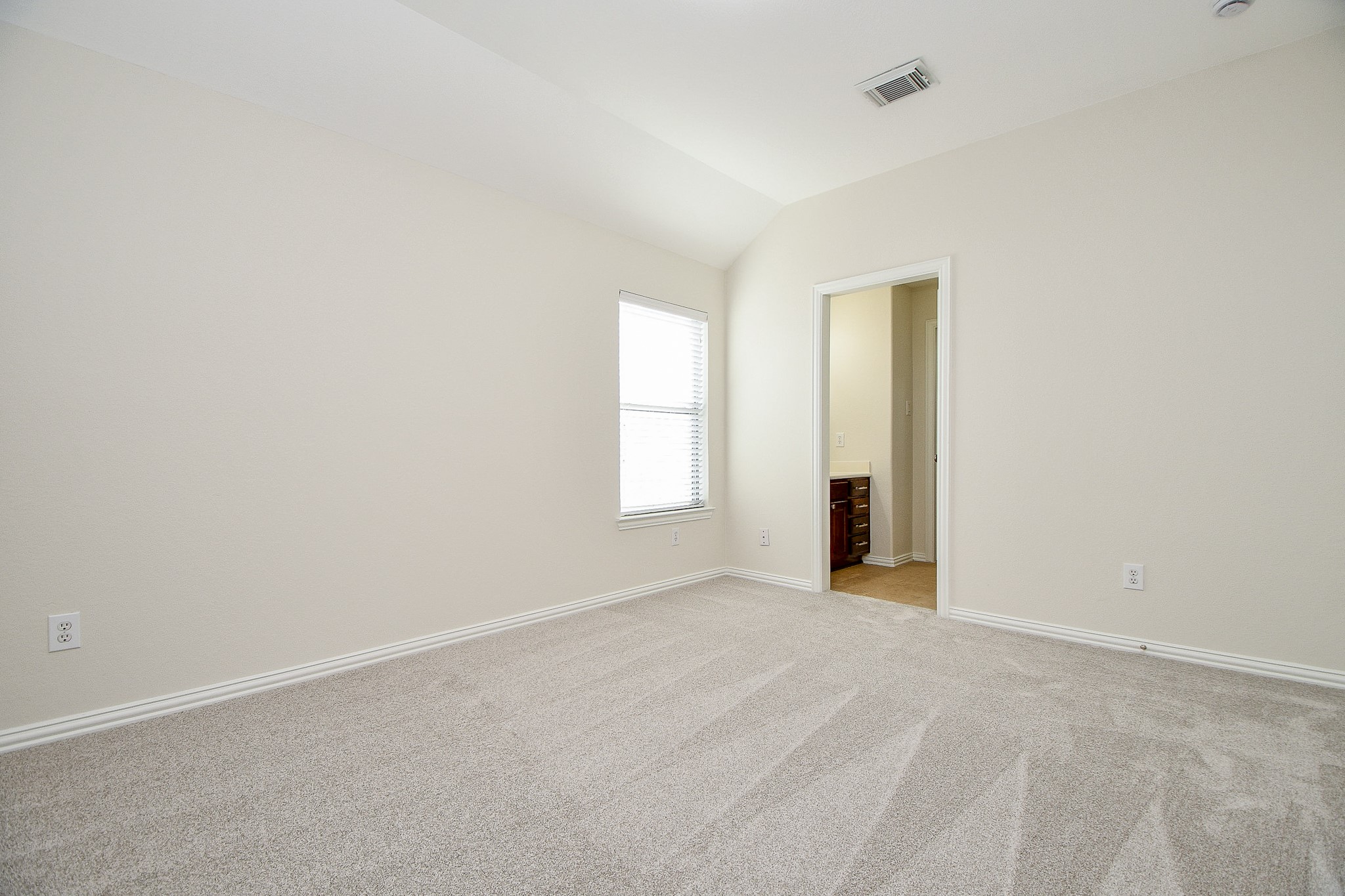45 Cherry Hills Houston, TX 77064 - Photo 44 of 49 an empty room with windows and closet