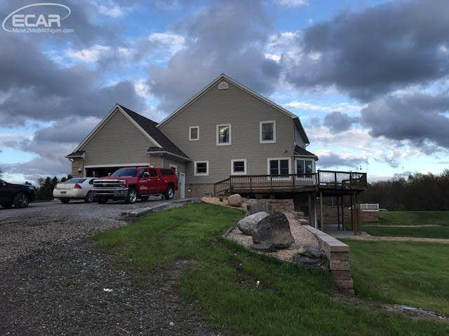 3405 West Lovejoy Road Byron, MI 48418 - Photo 5 of 37 21290257-4.JPG
