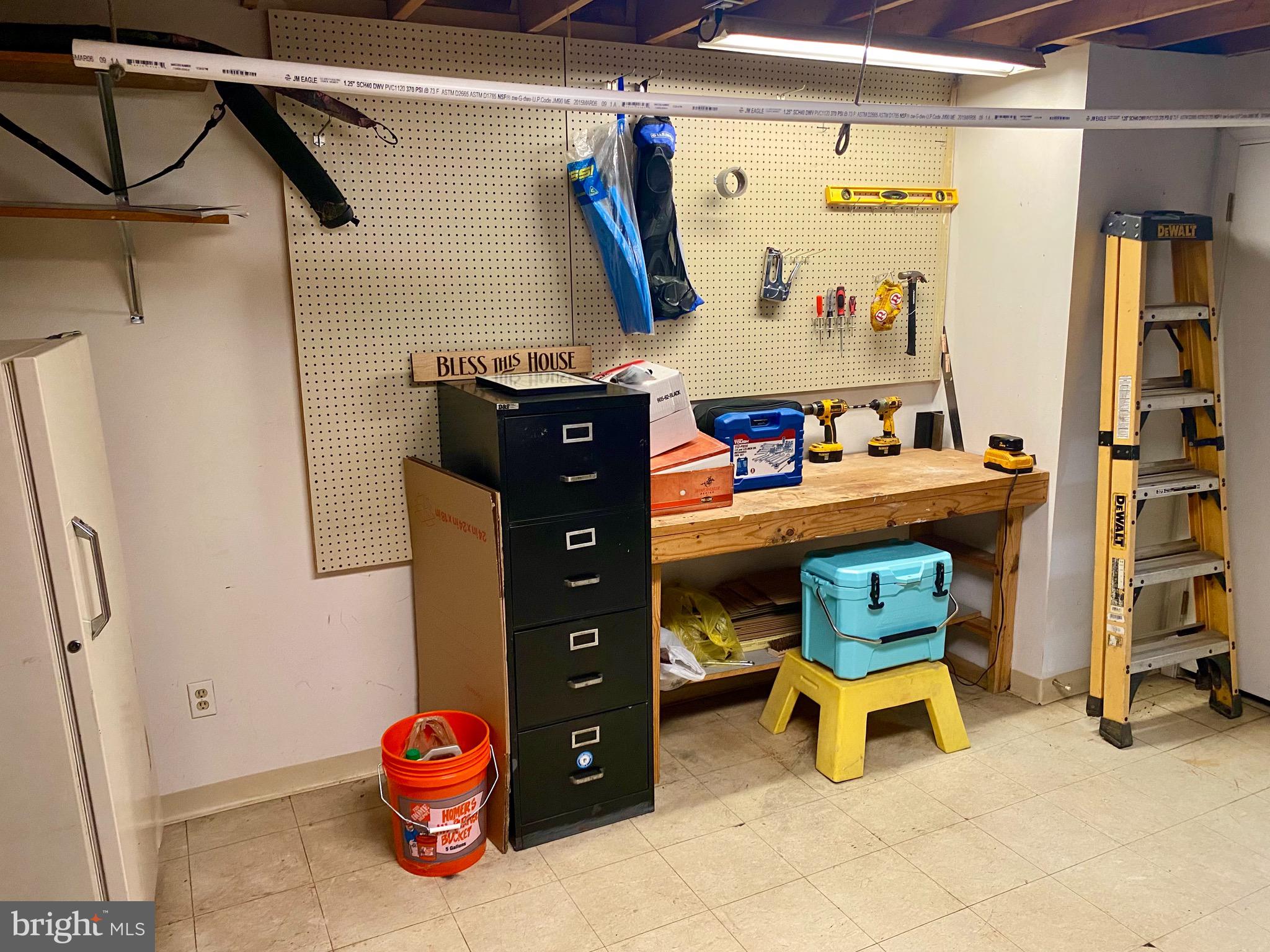 1915 Ridgeville Road Edgewater, MD 21037 - Photo 48 of 48 Handyman Workspace