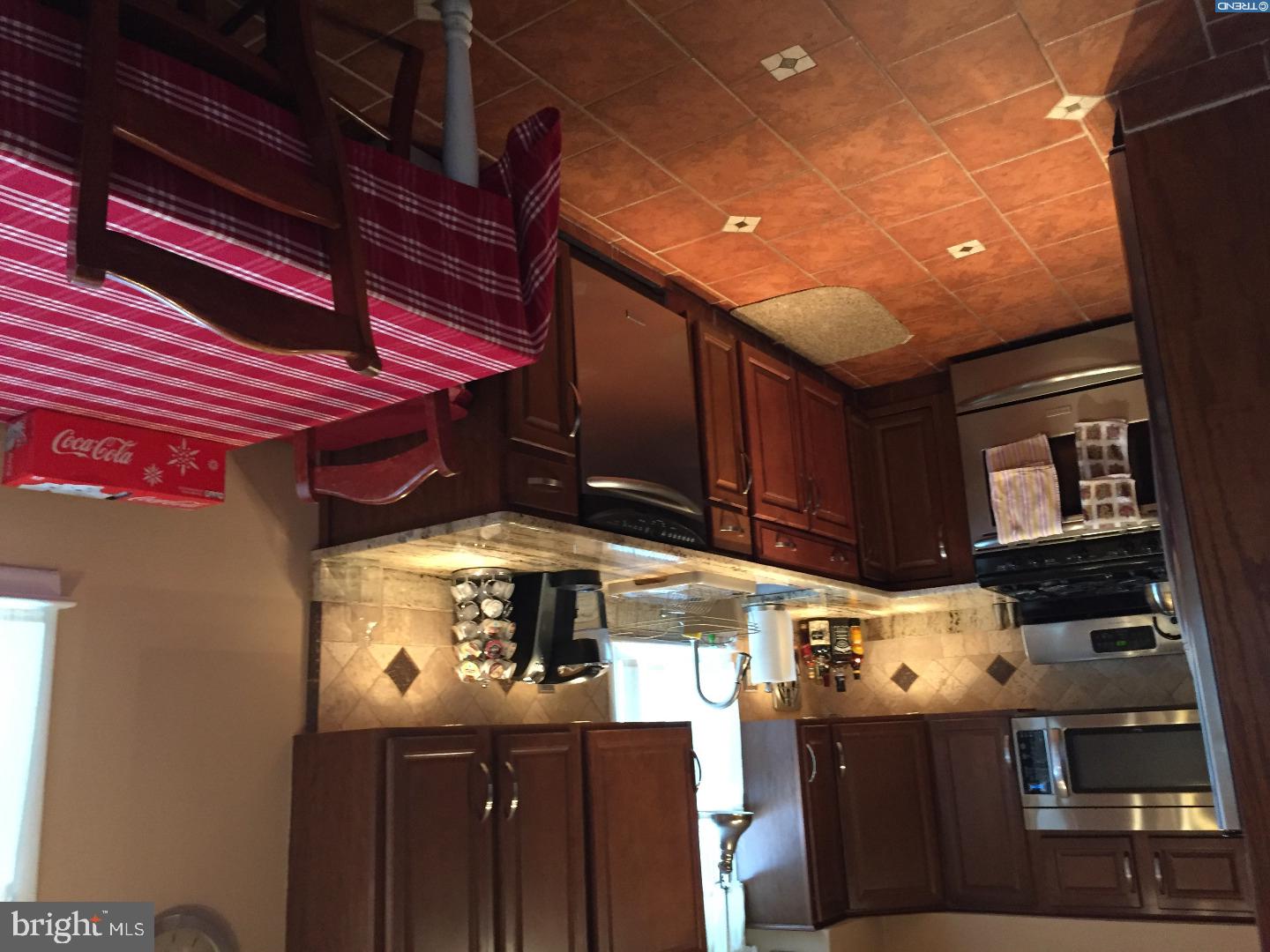 1840 Fox Chase Road Philadelphia, PA 19152 - Photo 7 of 14 Kitchen