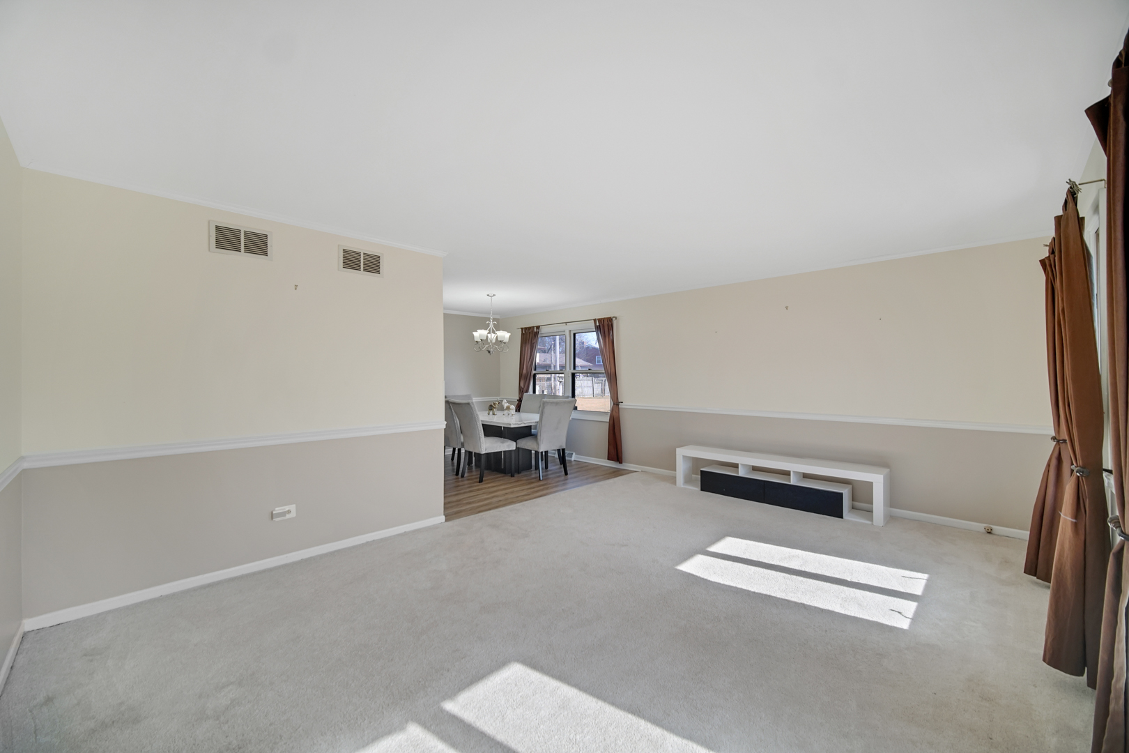 1124 Jamie Lane Homewood, IL 60430 - Photo 4 of 21