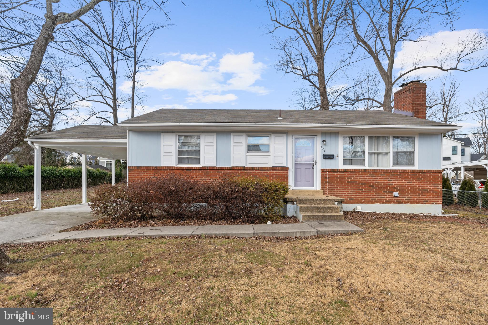 207 Tapawingo Road Southwest Vienna, VA 22180 - Photo 2 of 51 Gallery Image 2
