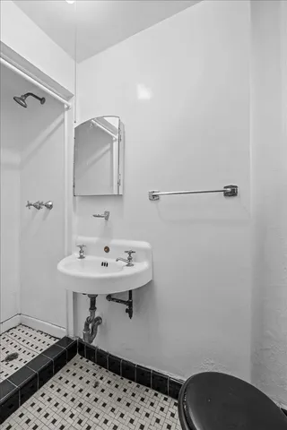 $749,999 | 140 Van Cortlandt Park South | Kingsbridge Heights