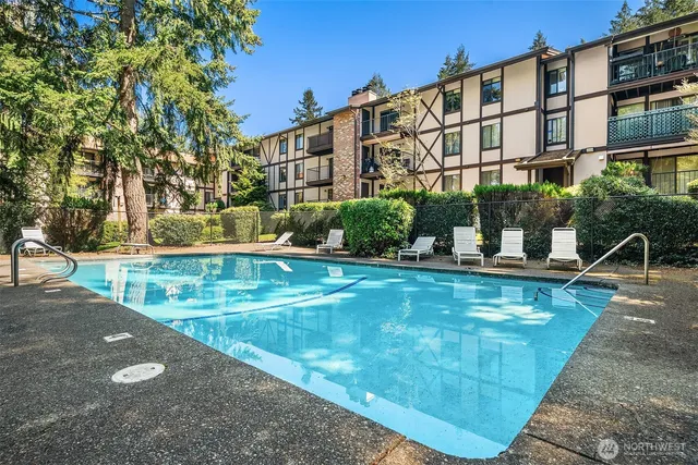 $230,000 | 4501 Grandview Drive West, Unit T105, University Place, WA 98466