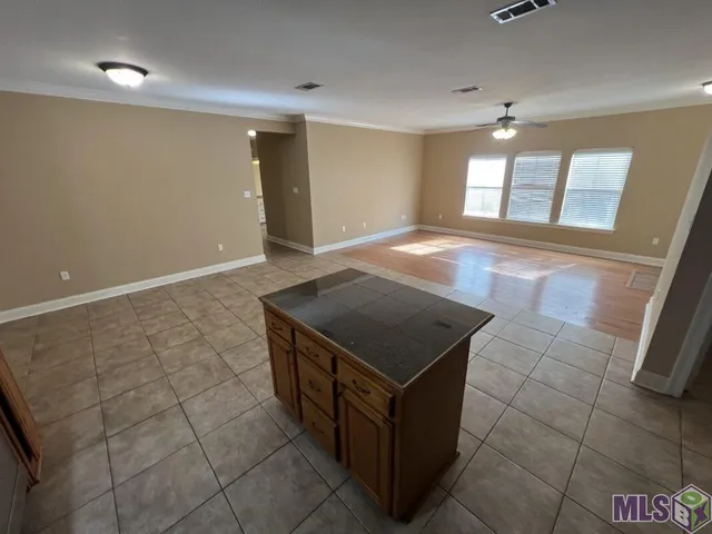 $1,800 | 767 Summer Breeze Drive, Baton Rouge, LA 70810