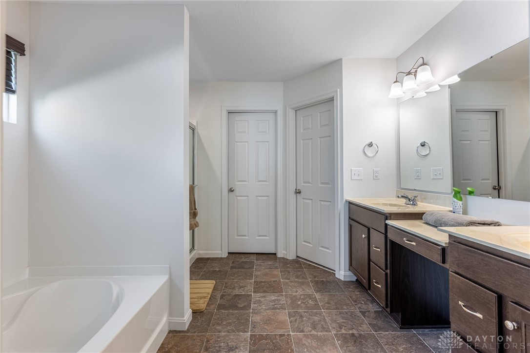 3656 Persimmon Ridge Place Bellbrook, OH 45305 - Photo 18 of 47