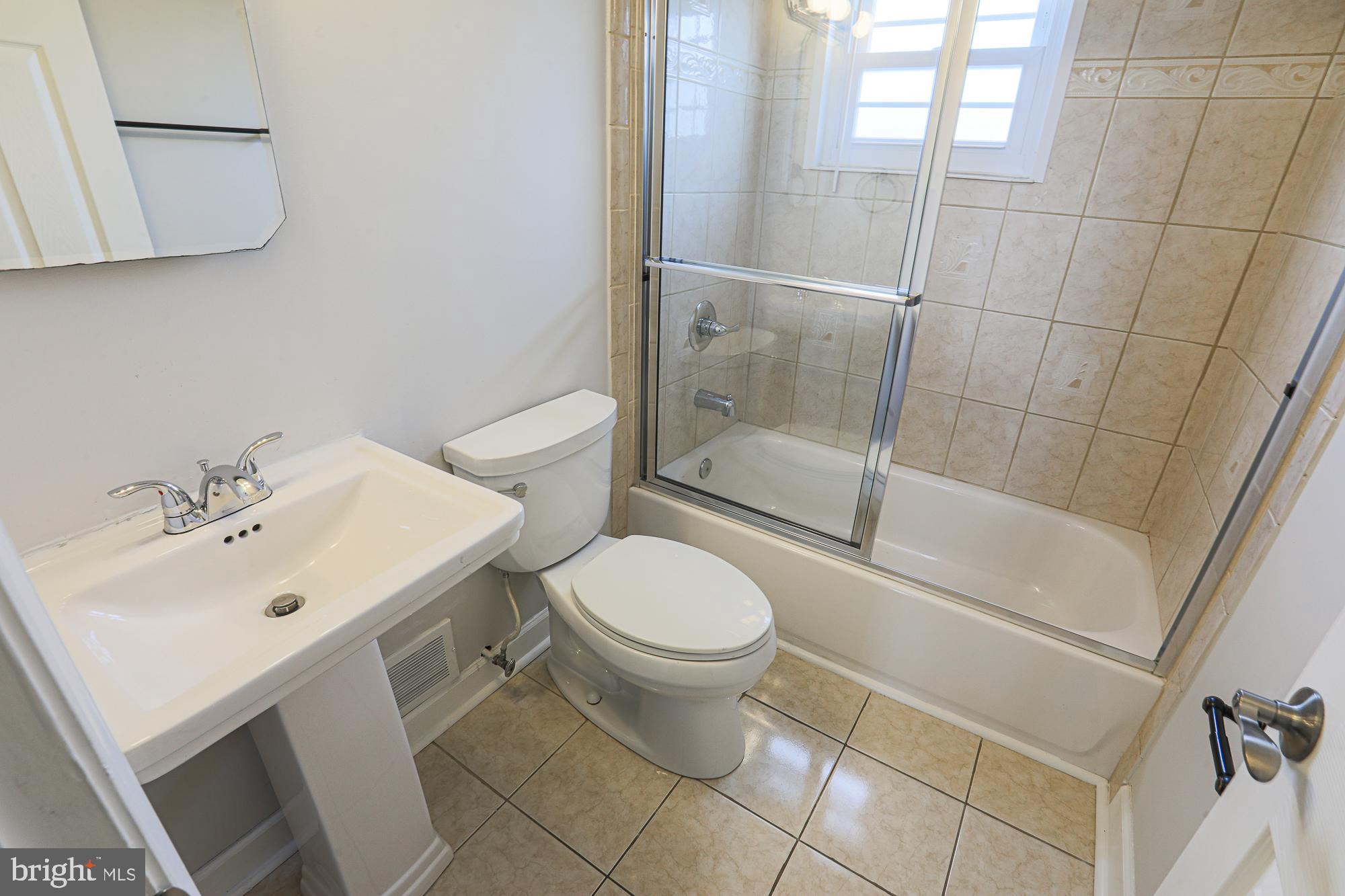 2718 Norfen Road Halethorpe, MD 21227 - Photo 30 of 40