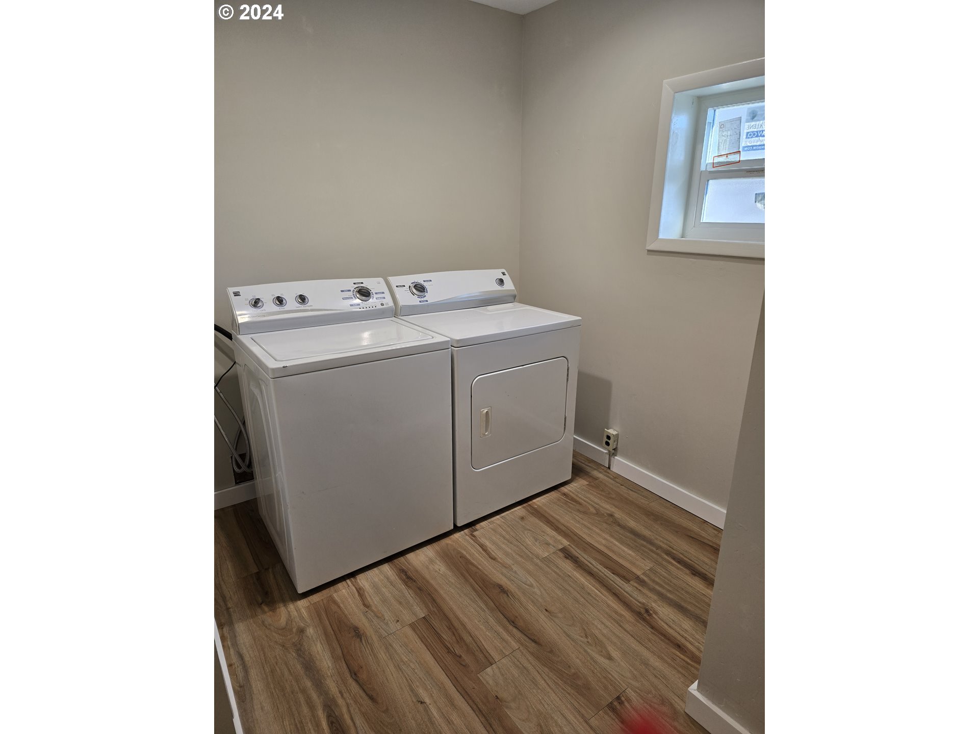 705 Couch Avenue Wallowa, OR 97885 - Photo 3 of 35 a utility room with dryer and washer
