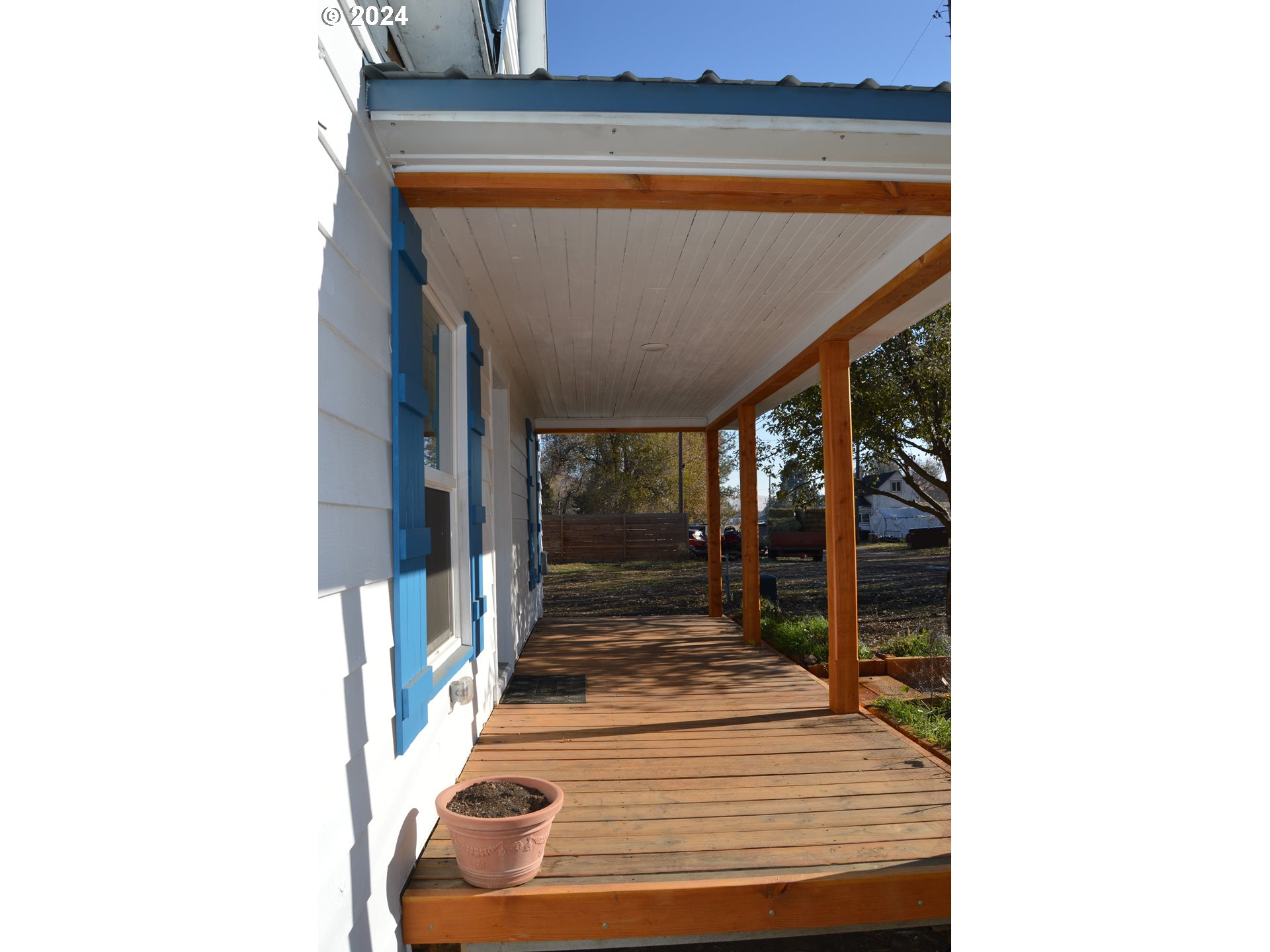 705 Couch Avenue Wallowa, OR 97885 - Photo 31 of 35 a view of entryway