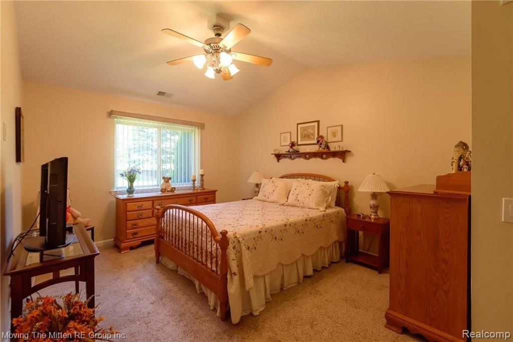 45836 Reedgrass Lane Belleville, MI 48111 - Photo 10 of 27