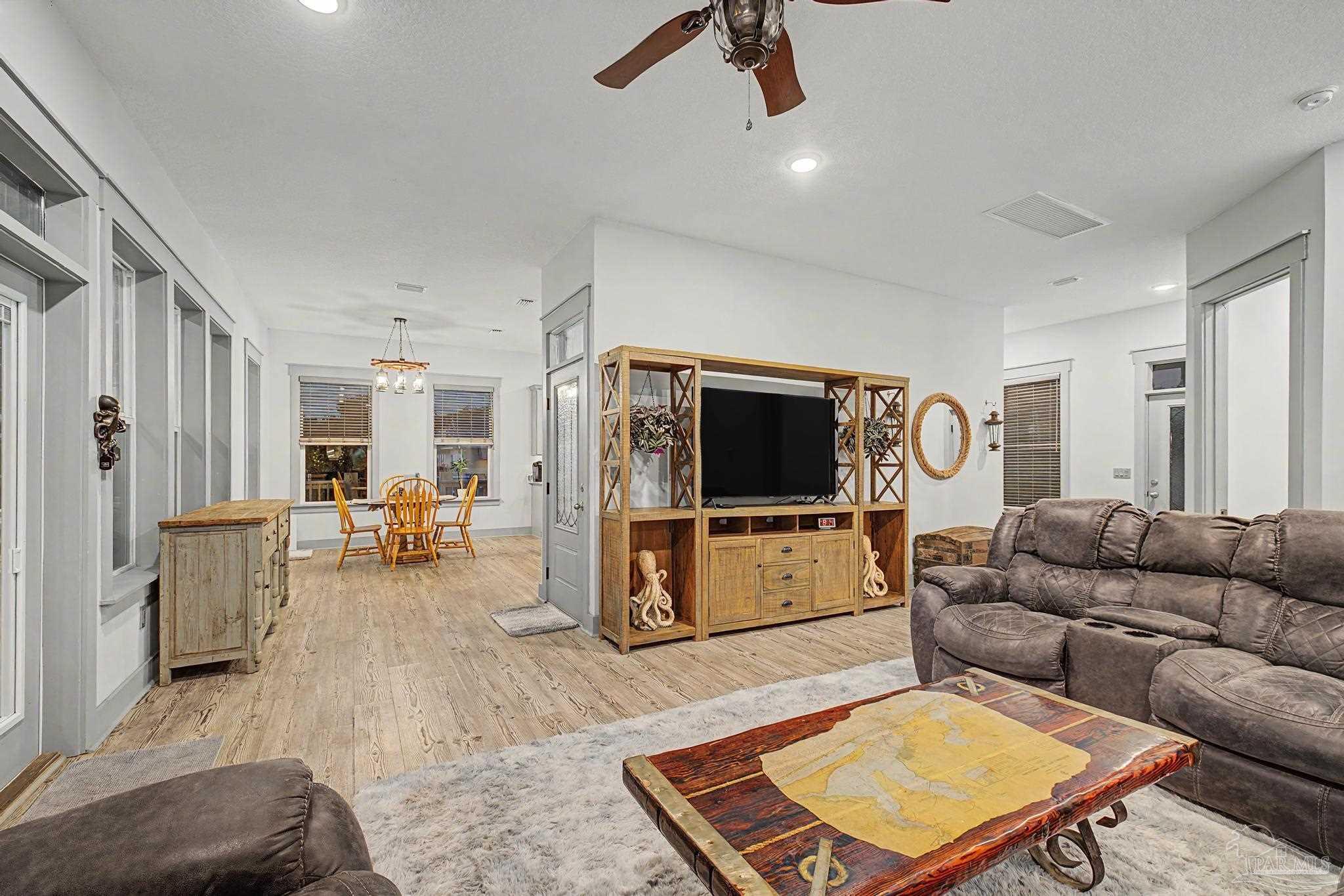 305 Garcon Point Road Milton, FL 32583 - Photo 21 of 37