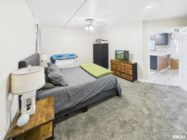 $220,000 | 13 Hawthorn Lane, Pleasant Plains, IL 62677