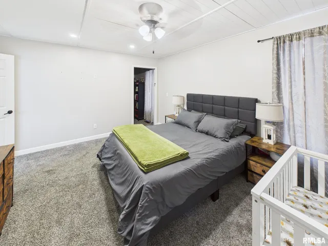 $220,000 | 13 Hawthorn Lane, Pleasant Plains, IL 62677